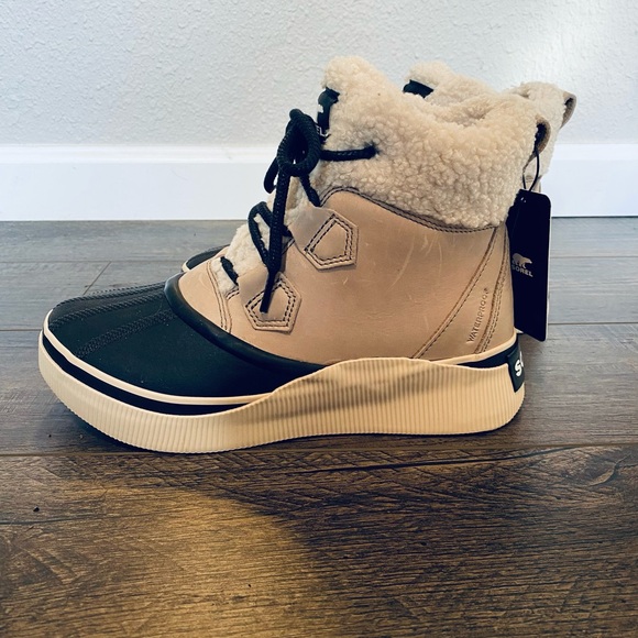SOREL Out N About™ IV Chillz Waterproof Boots | Taupe/Black | 9 - Picture 6 of 12